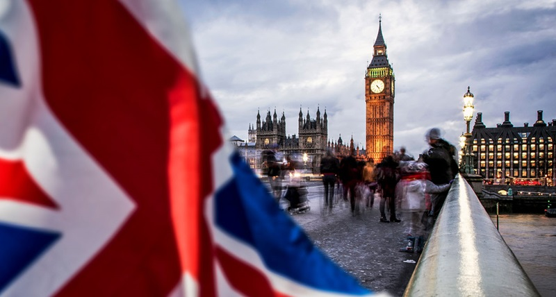 Est-ce que le budget peut être un atout sur le marché boursier britannique ?